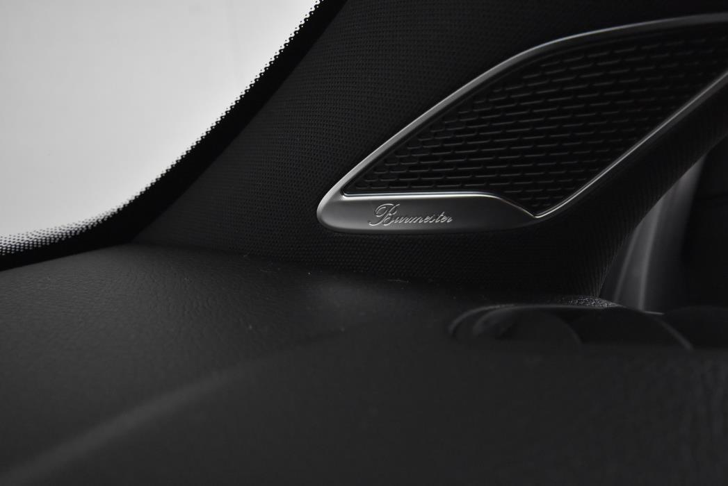 Mercedes-Benz EQB 2024