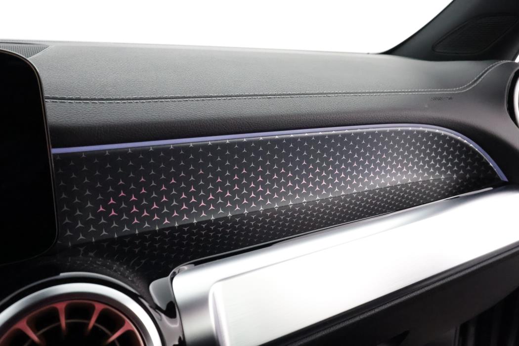 Mercedes-Benz EQB 2025