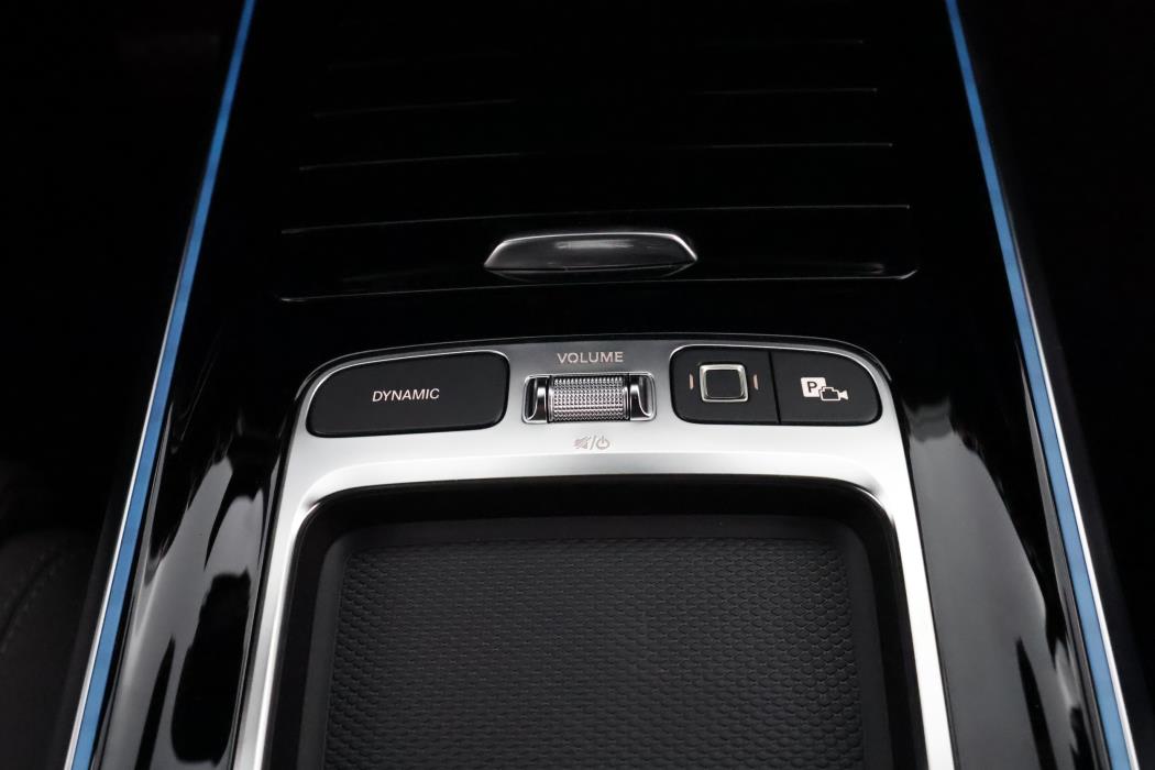 Mercedes-Benz EQB 2025