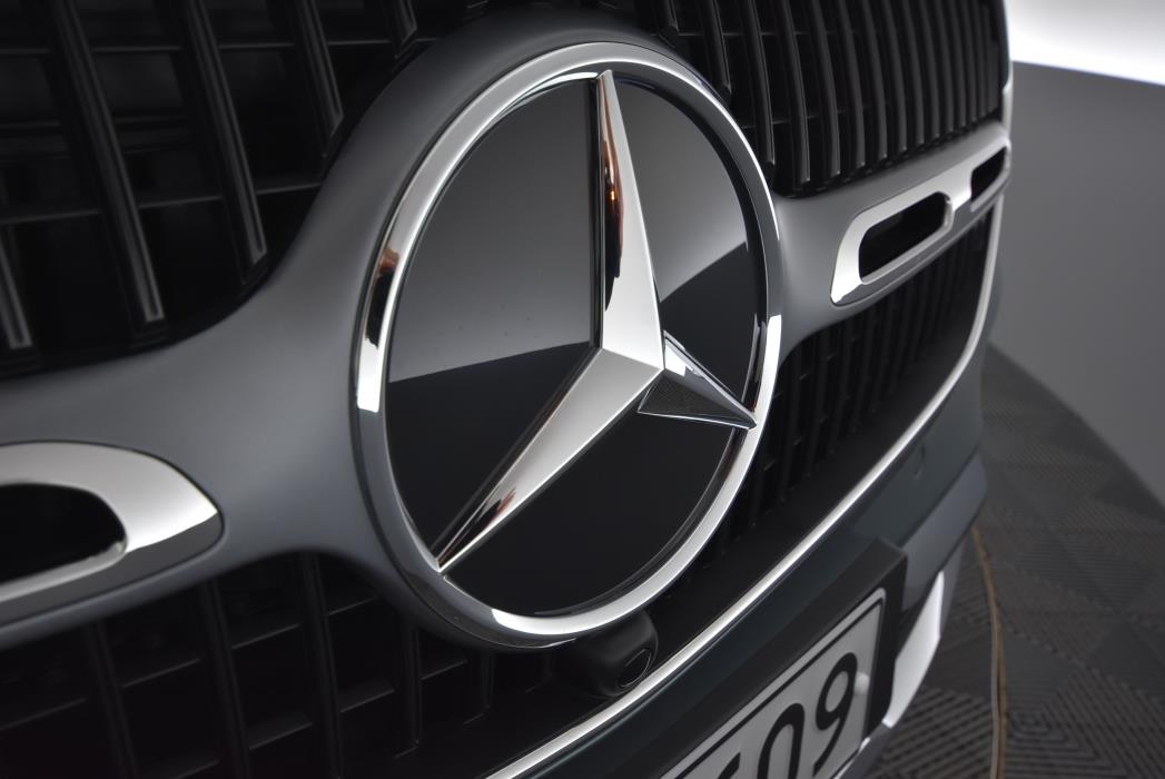 Mercedes-Benz GLC 2025