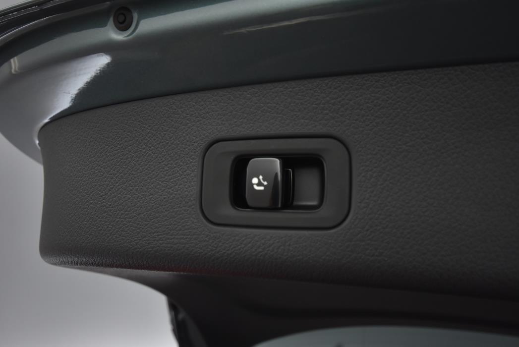 Mercedes-Benz GLC 2025