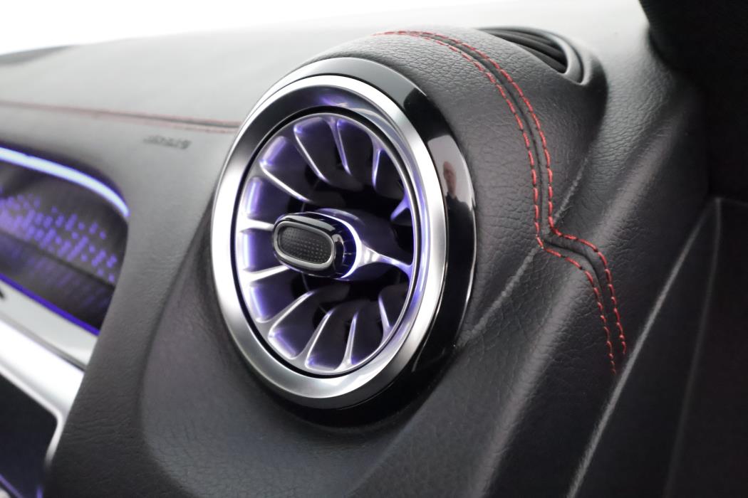 Mercedes-Benz EQB 2025