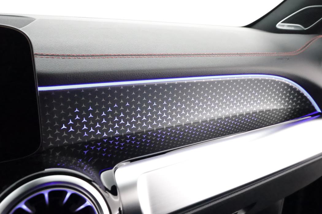 Mercedes-Benz EQB 2025