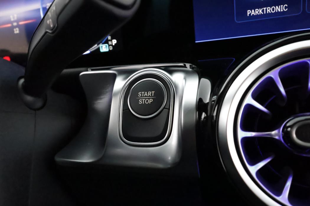 Mercedes-Benz EQB 2025