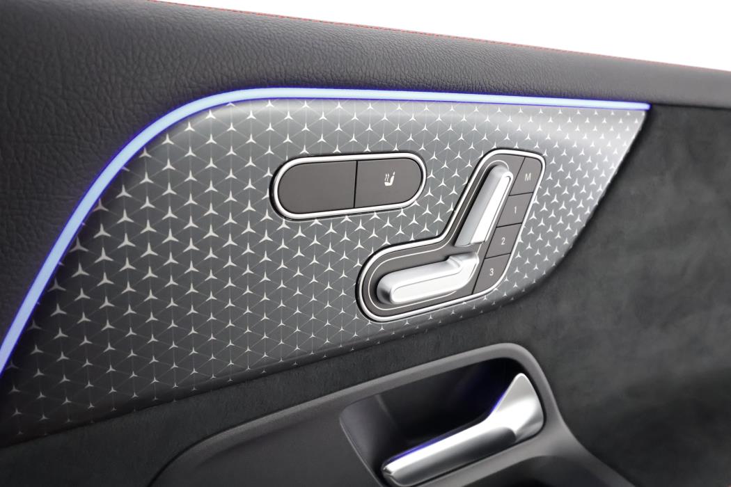 Mercedes-Benz EQB 2025