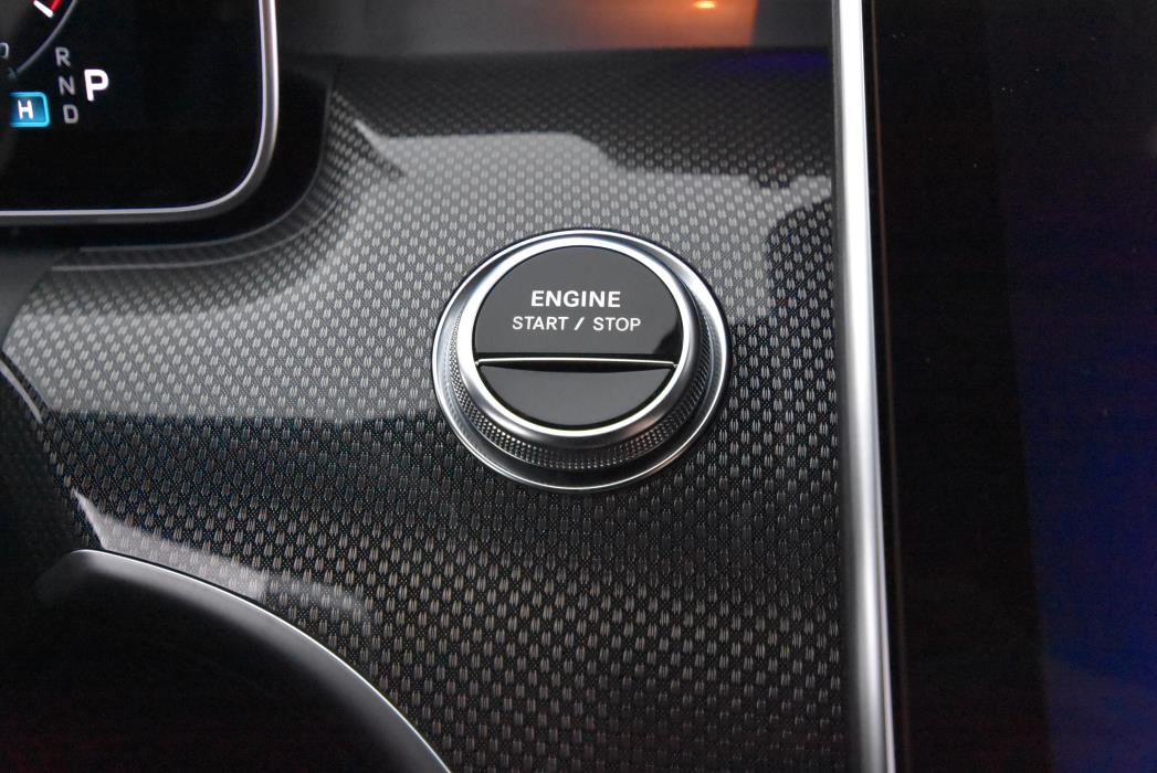 Mercedes-Benz C 2025