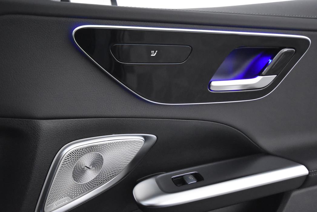 Mercedes-Benz C 2025