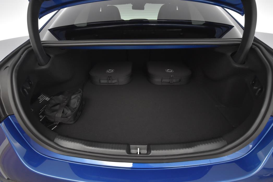 Mercedes-Benz C 2025