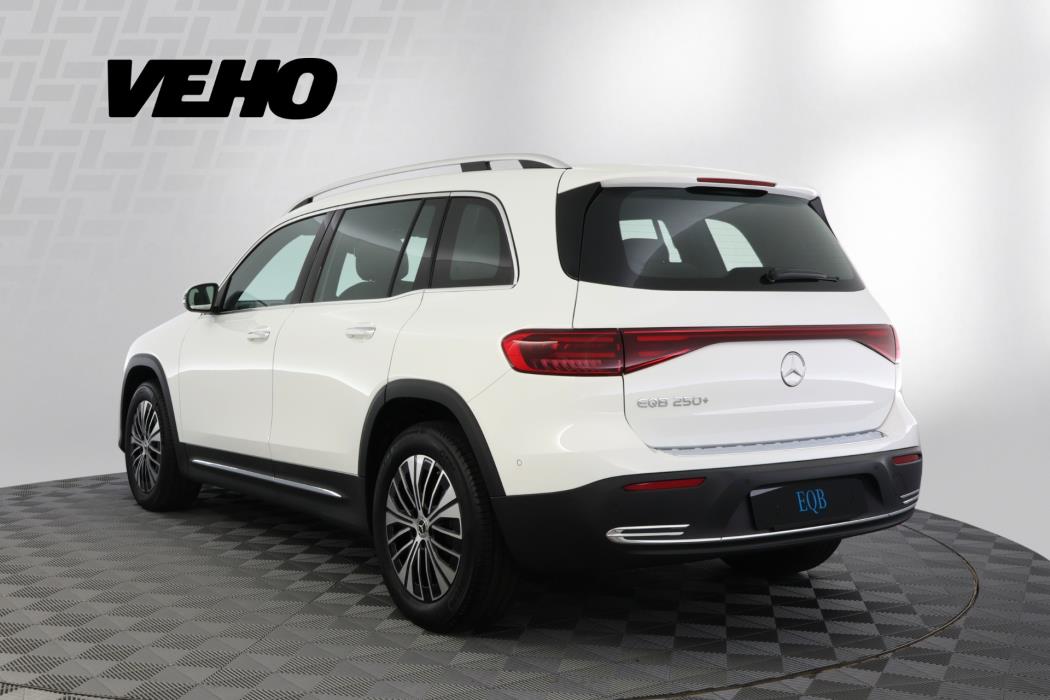 Mercedes-Benz EQB 2025