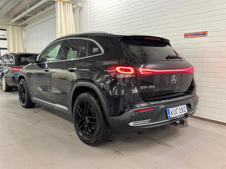 Mercedes-Benz EQA 2021