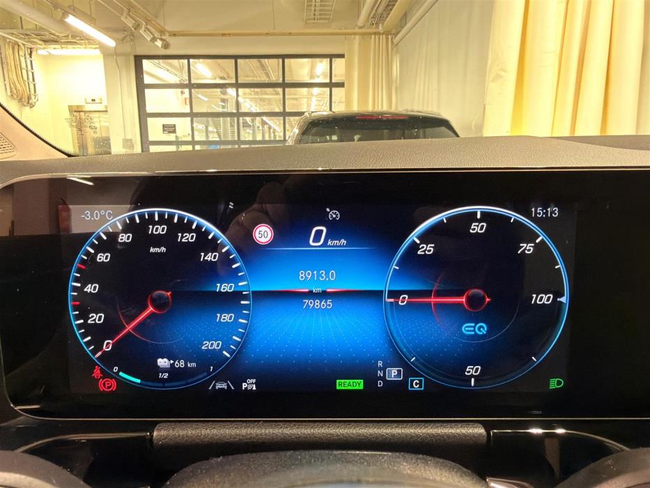 Mercedes-Benz EQA 2021