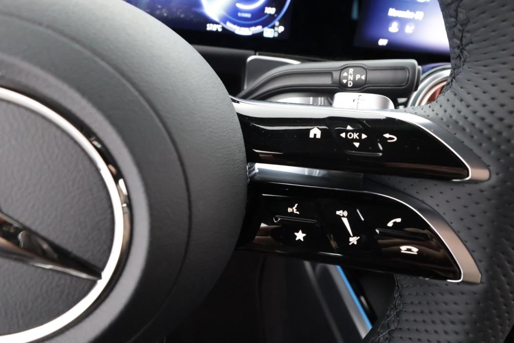 Mercedes-Benz EQB 2025