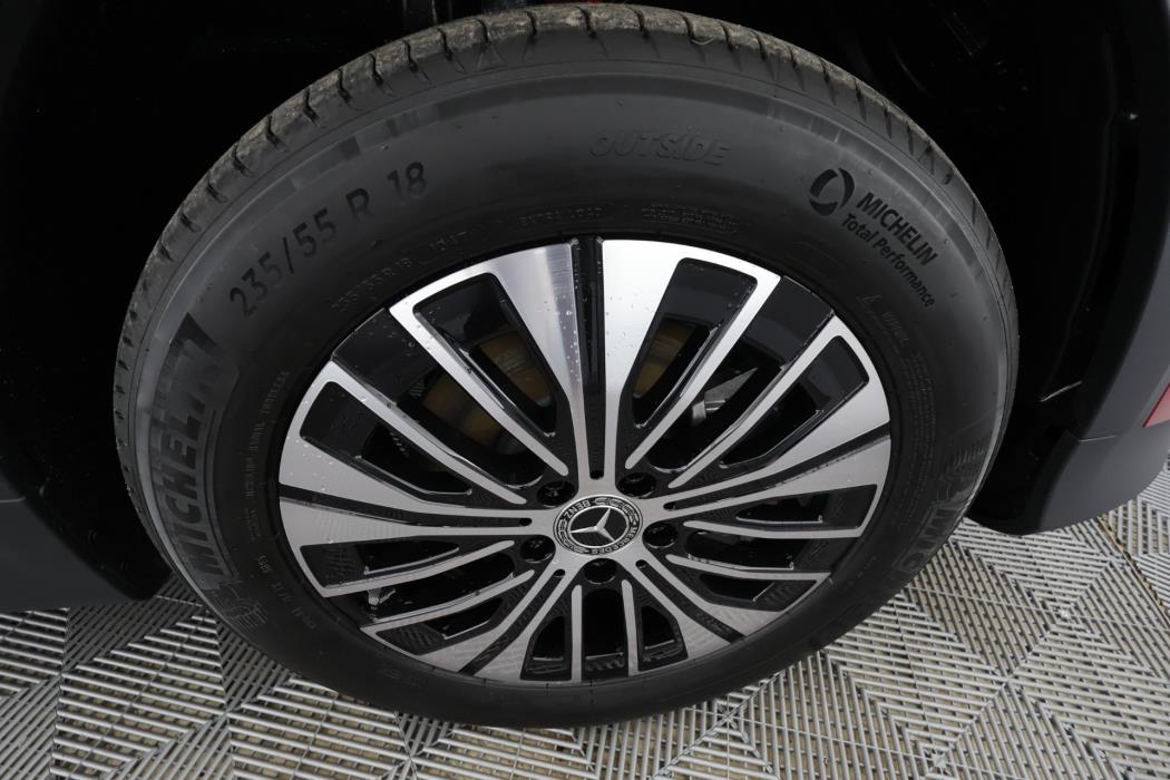 Mercedes-Benz EQB 2025