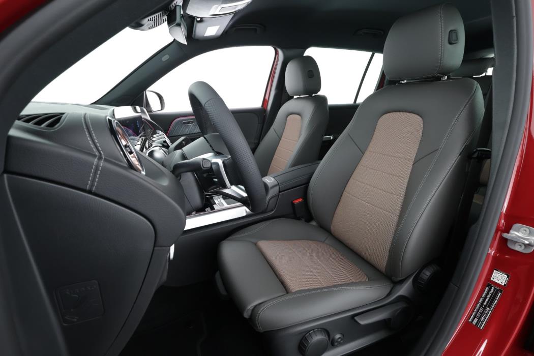 Mercedes-Benz EQB 2025