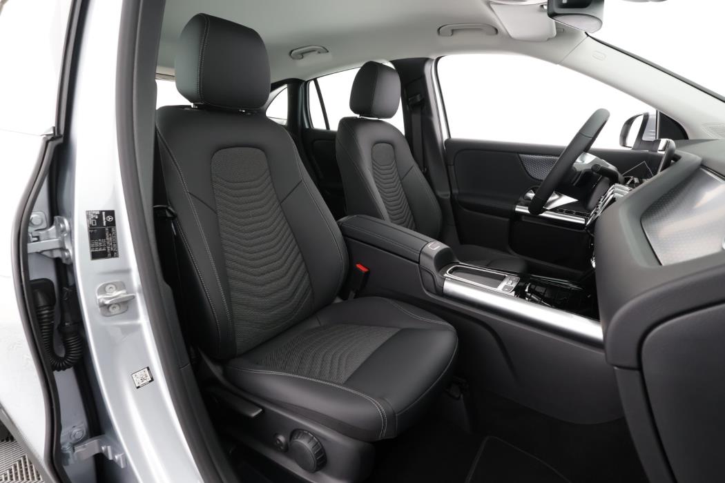 Mercedes-Benz GLA 2025