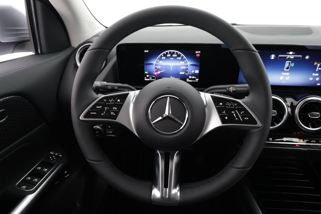Mercedes-Benz GLA 2025