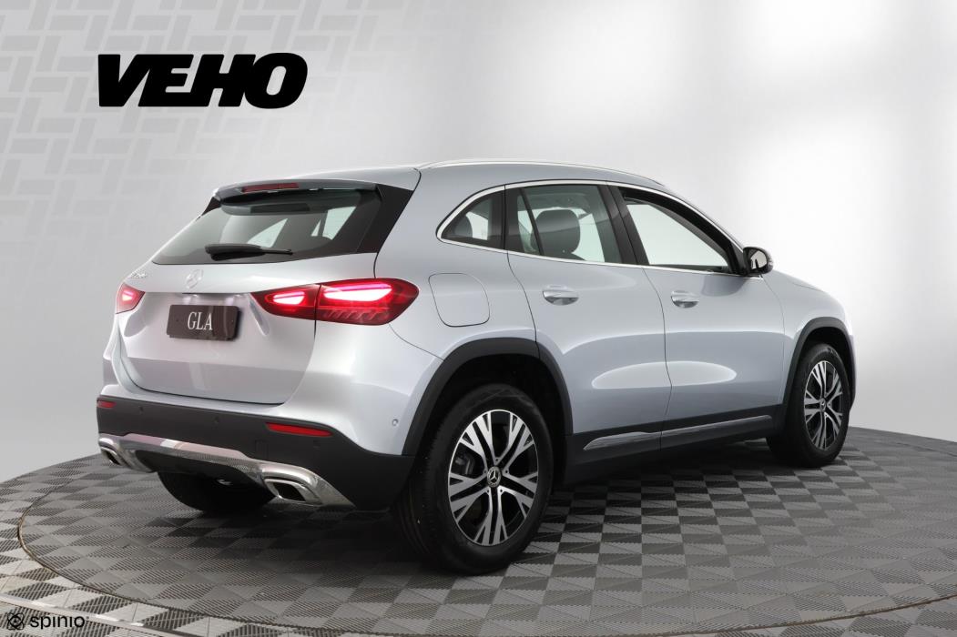 Mercedes-Benz GLA 2025