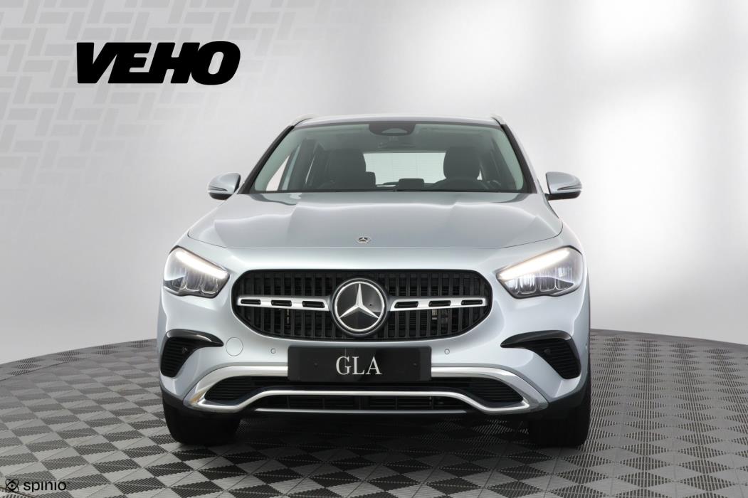 Mercedes-Benz GLA 2025