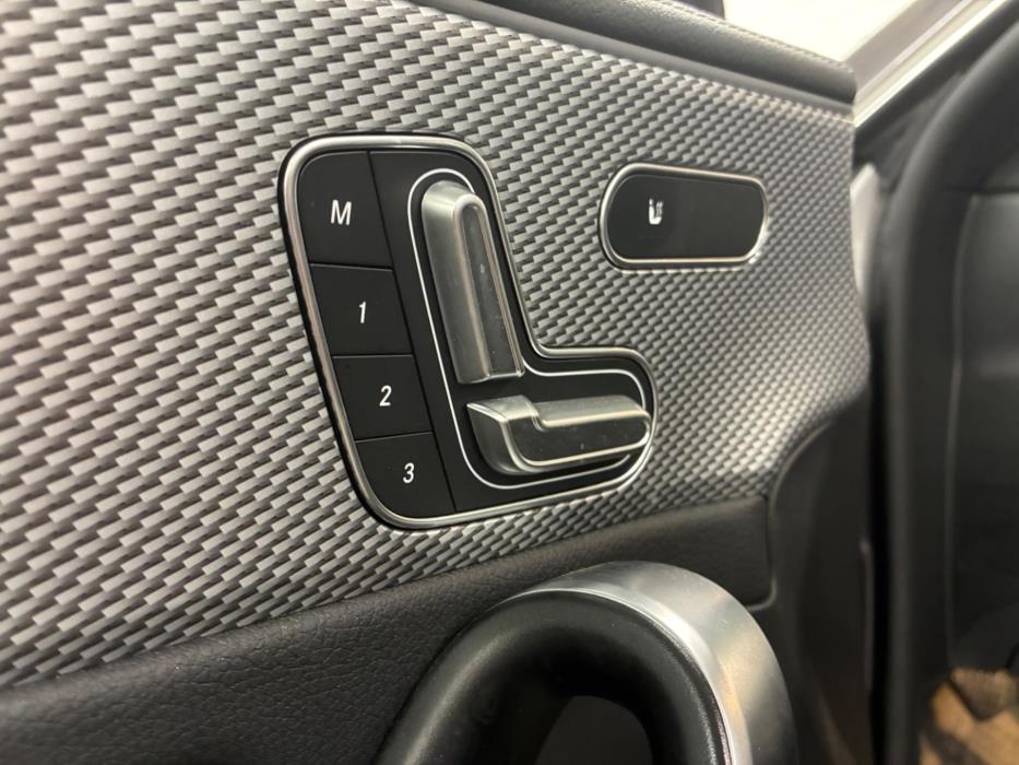 Mercedes-Benz CLA 2023