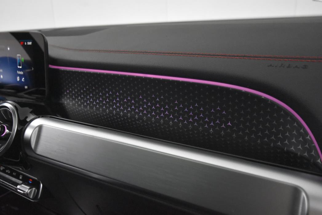 Mercedes-Benz EQB 2025