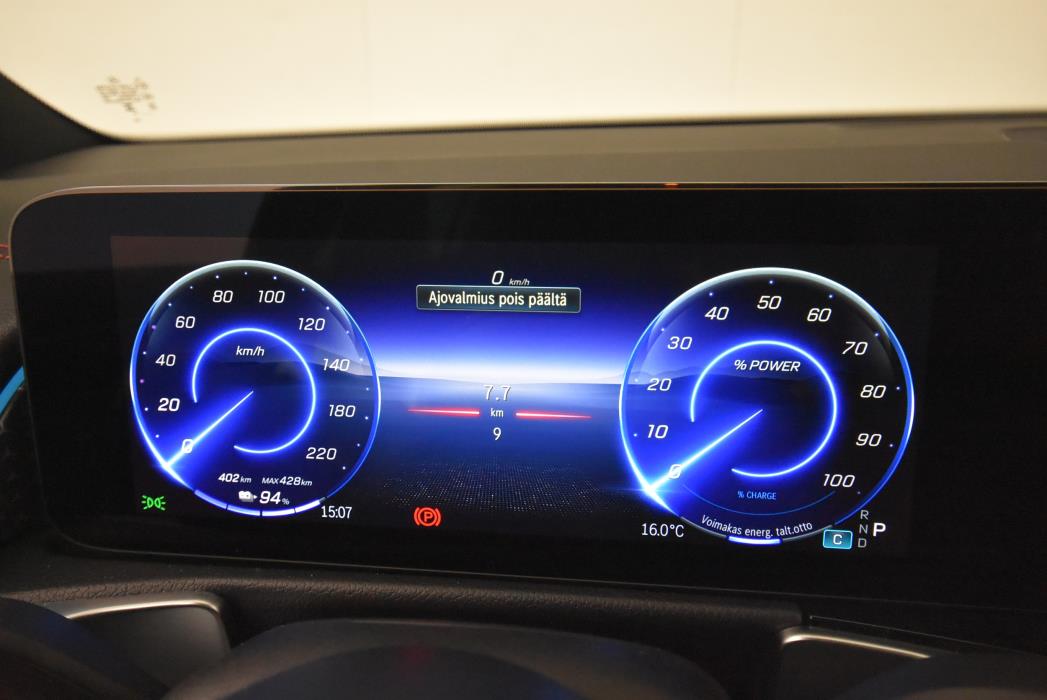 Mercedes-Benz EQB 2025