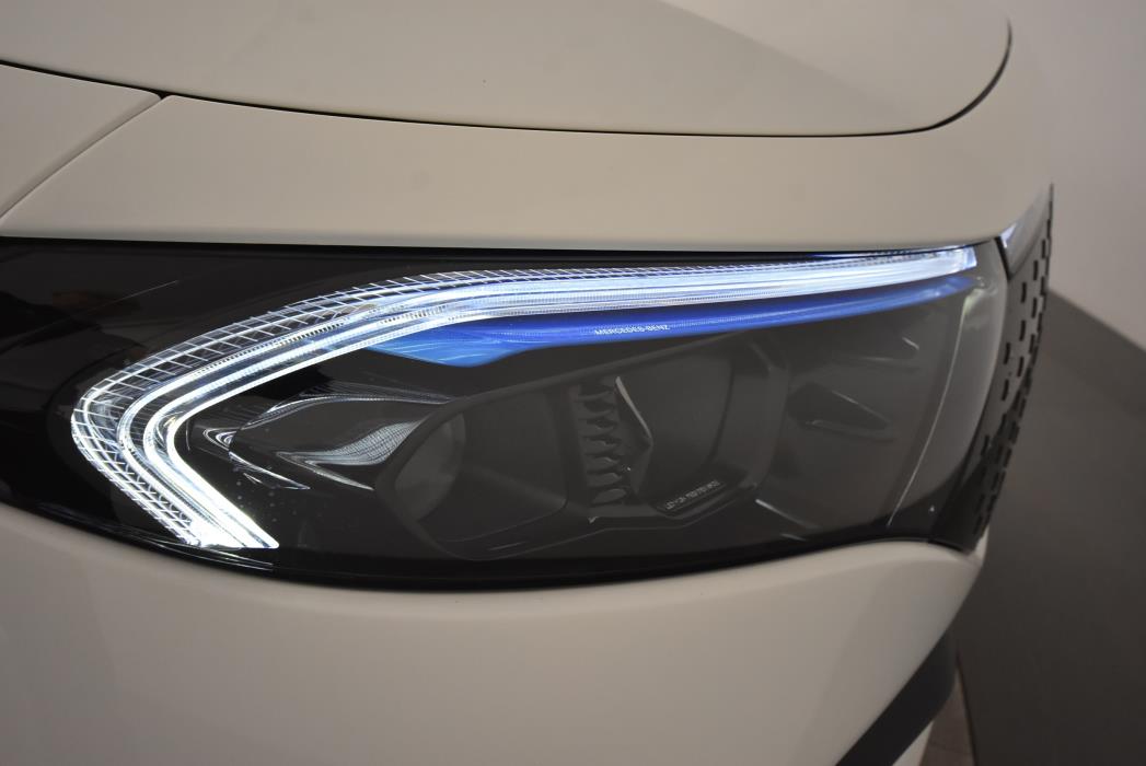 Mercedes-Benz EQB 2025
