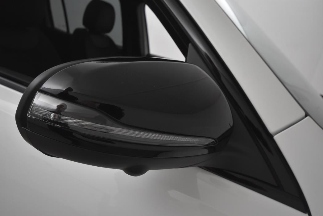 Mercedes-Benz EQB 2025