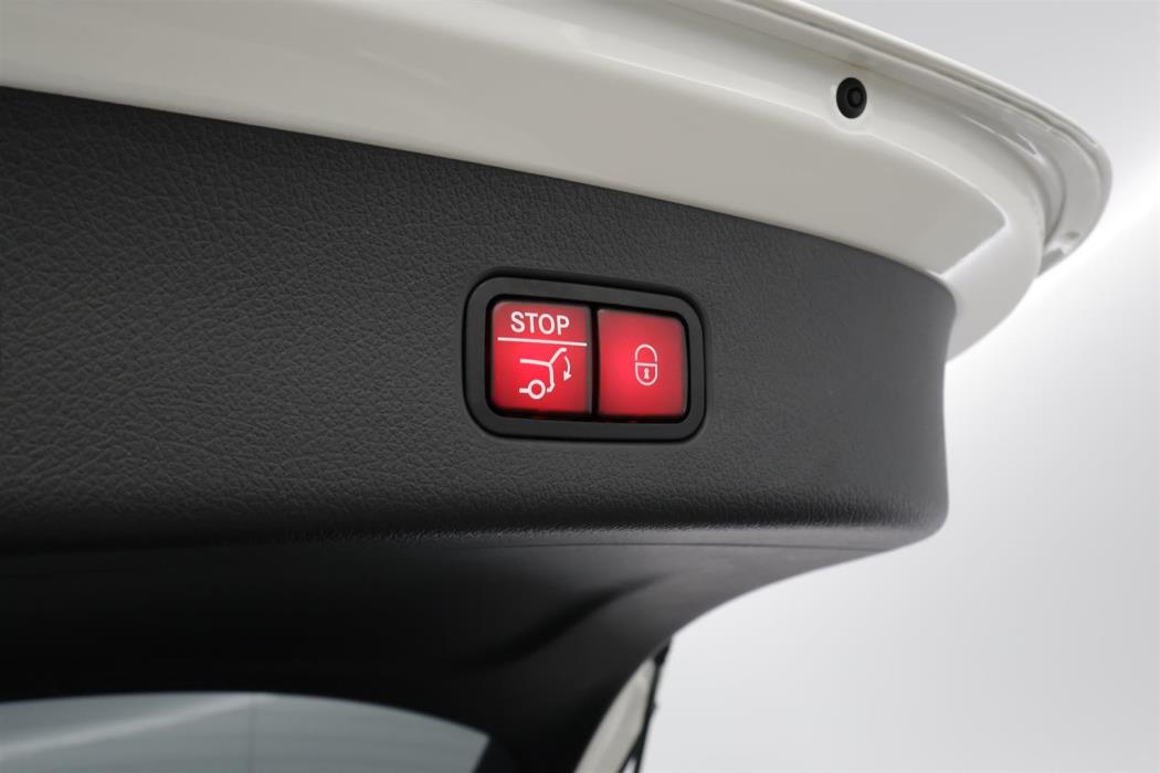 Mercedes-Benz GLC 2023