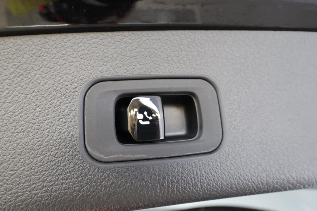 Mercedes-Benz GLC 2023