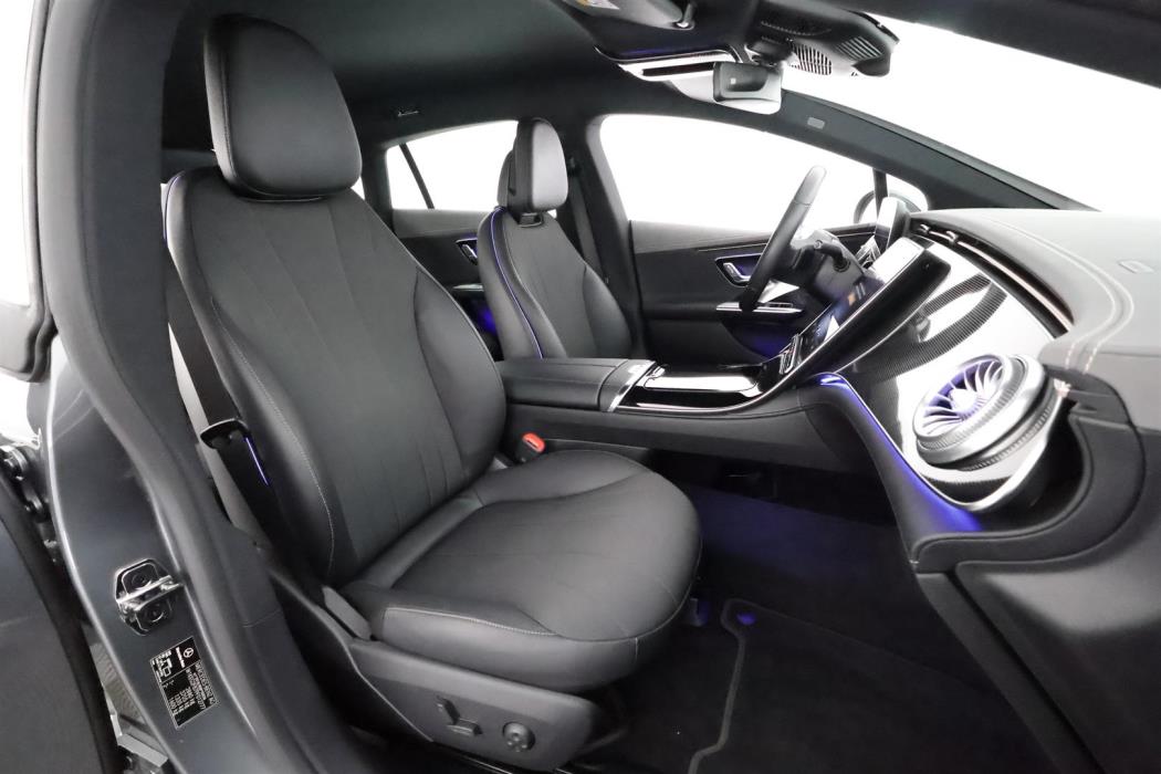 MERCEDES-BENZ EQE 2023