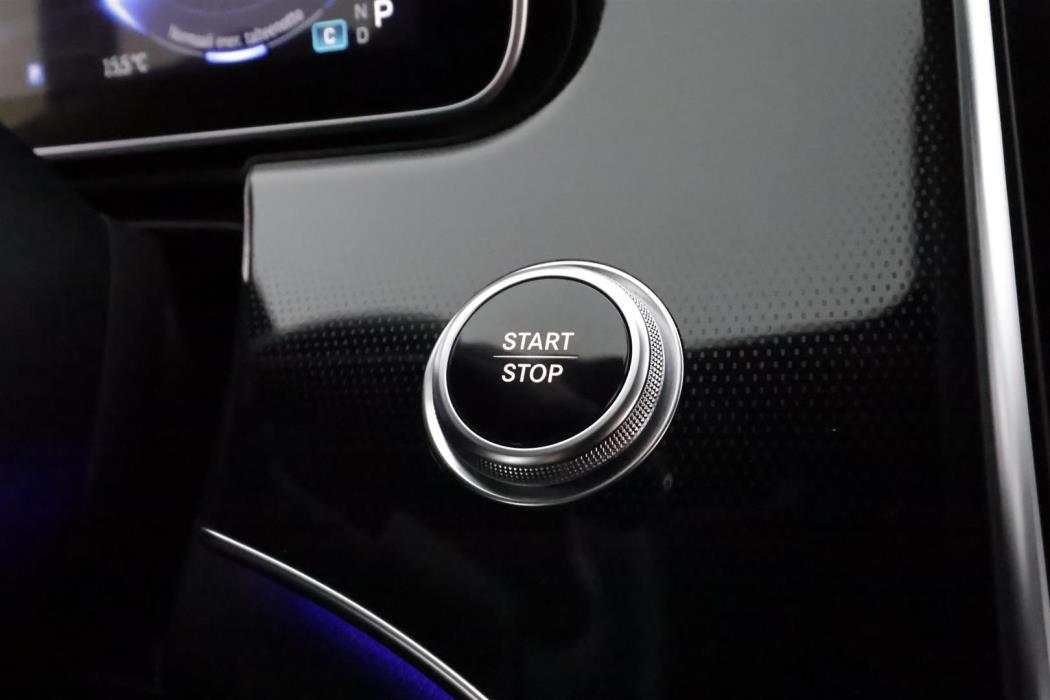 MERCEDES-BENZ EQE 2023