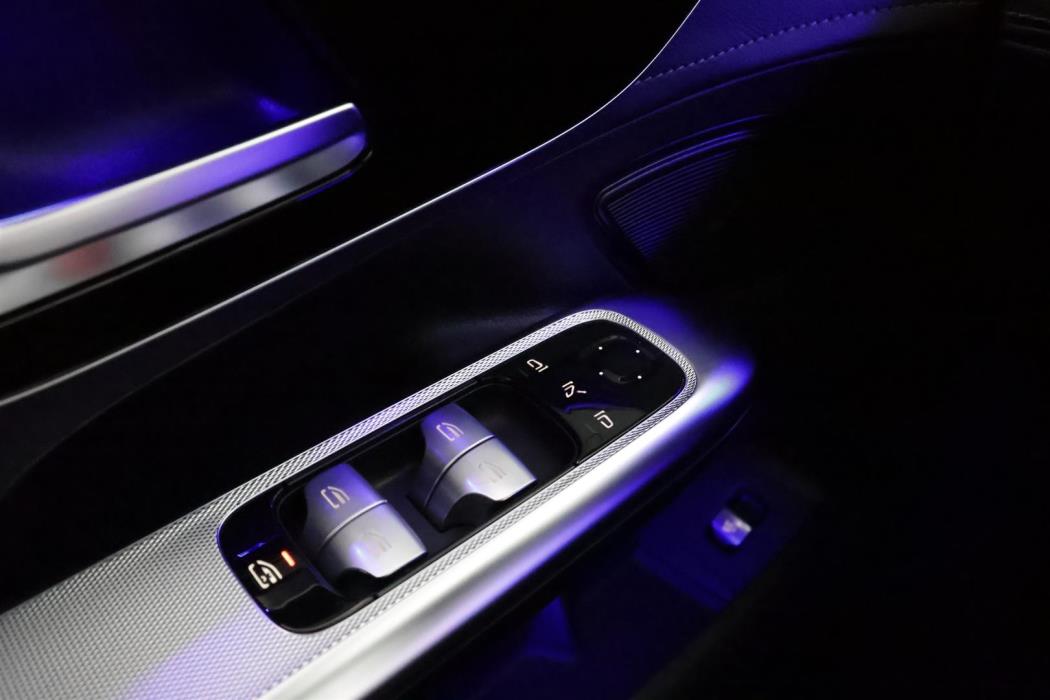 MERCEDES-BENZ EQE 2023