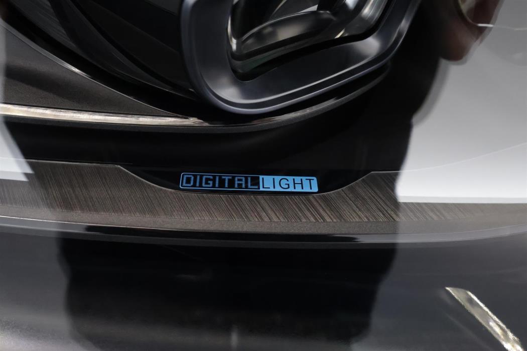 MERCEDES-BENZ EQE 2023