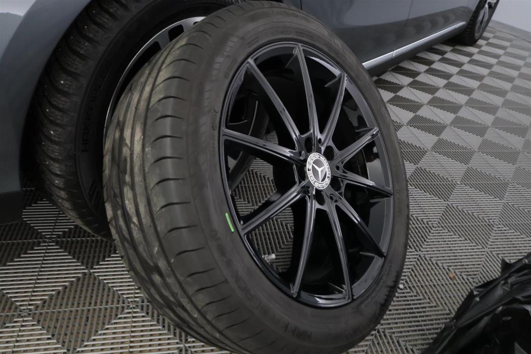 MERCEDES-BENZ EQE 2023