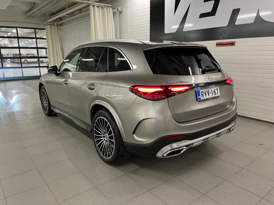 Mercedes-Benz GLC 2025