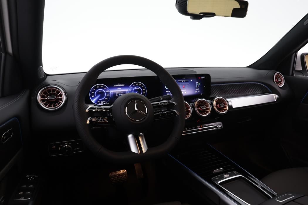 Mercedes-Benz EQB 2025