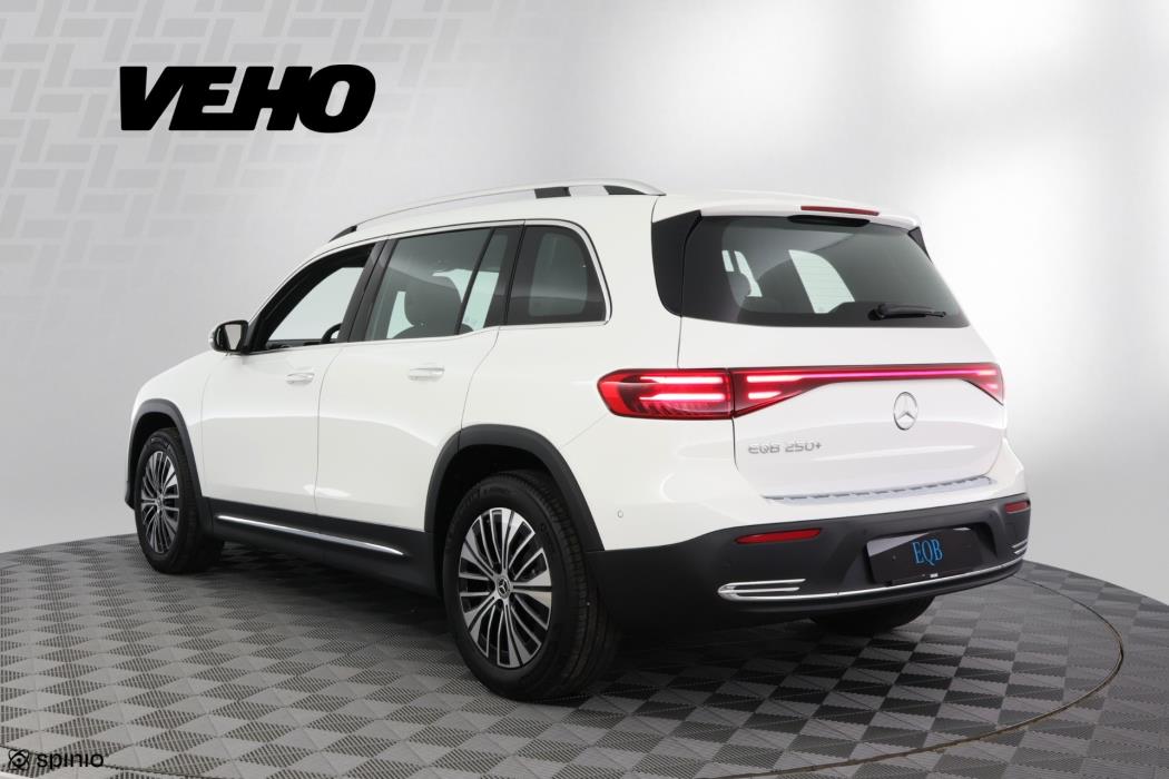 Mercedes-Benz EQB 2025