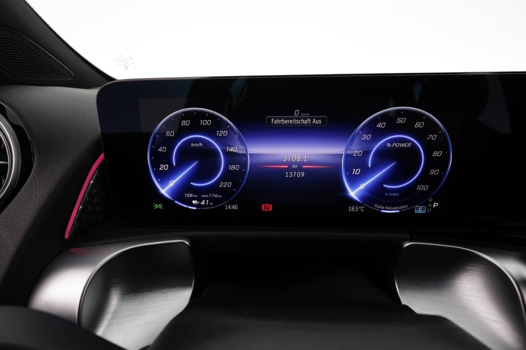 Mercedes-Benz EQB 2024