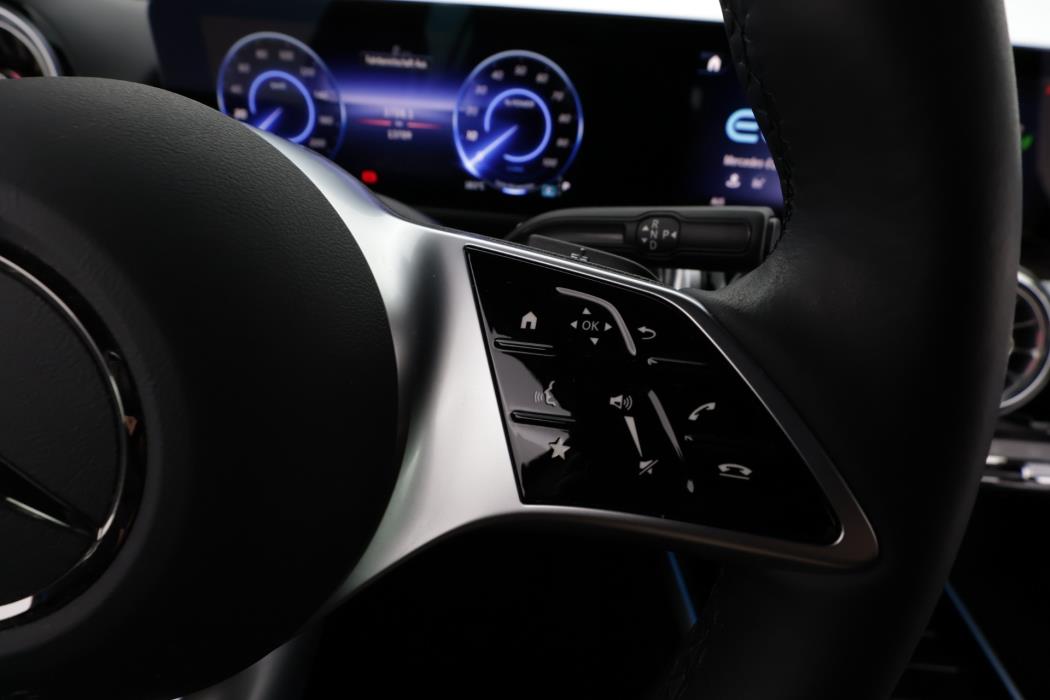 Mercedes-Benz EQB 2024