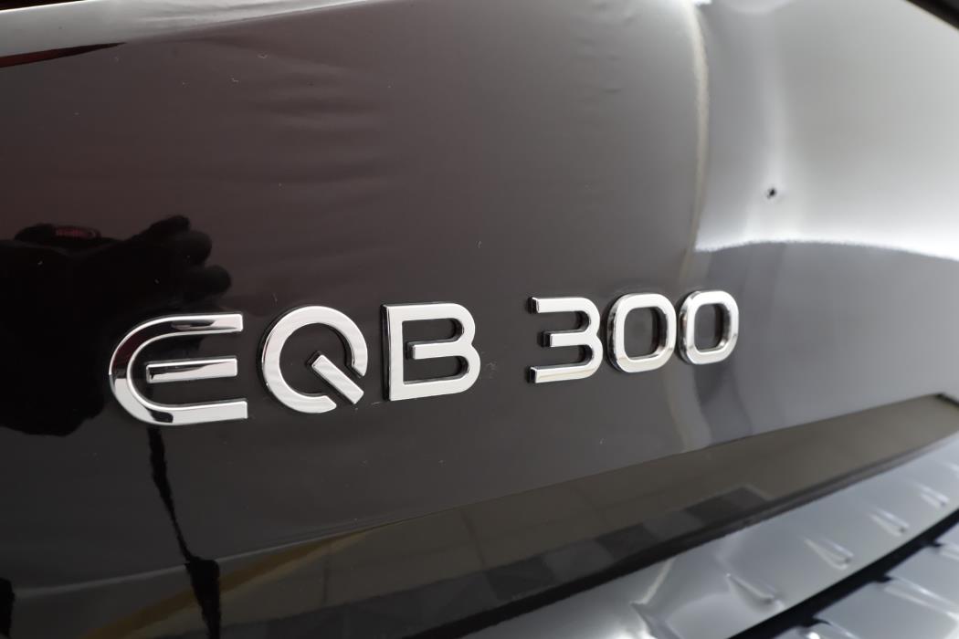 Mercedes-Benz EQB 2024