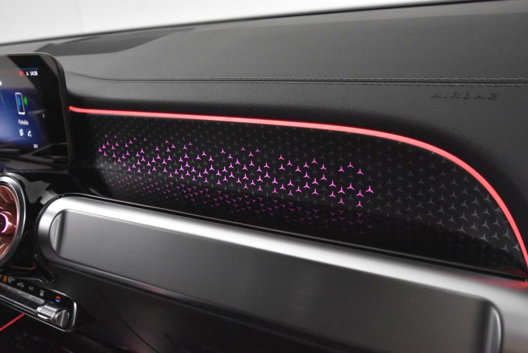 Mercedes-Benz EQB 2025