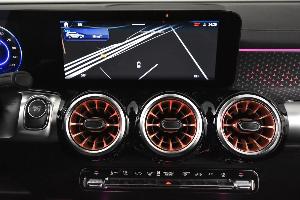 Mercedes-Benz EQB 2025