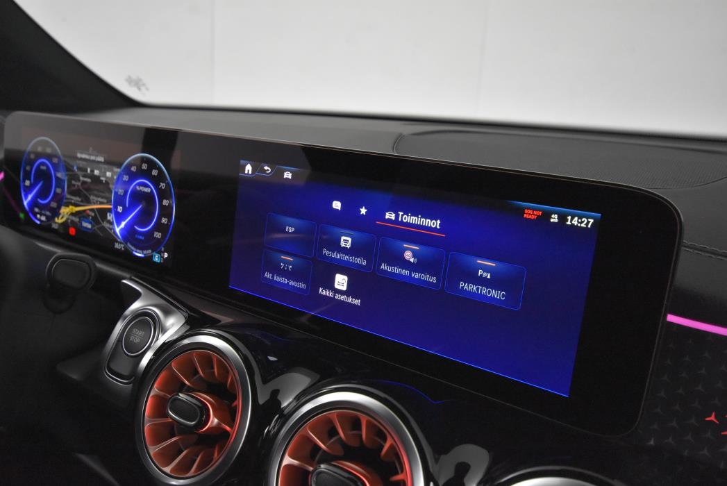Mercedes-Benz EQB 2025