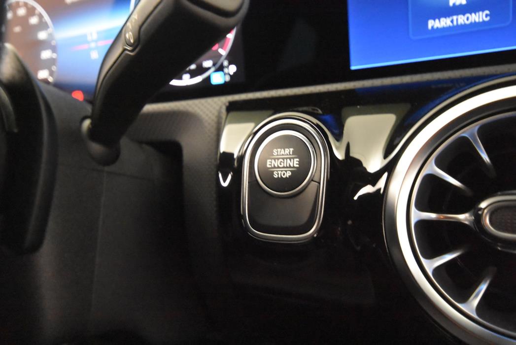 Mercedes-Benz CLA 2025