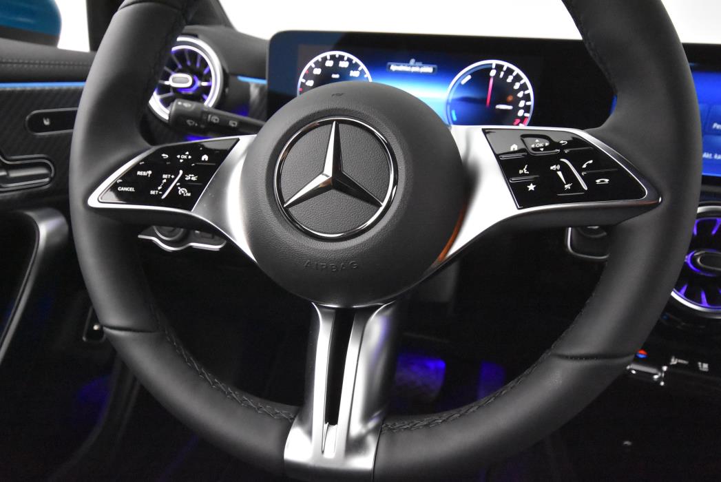 Mercedes-Benz CLA 2025