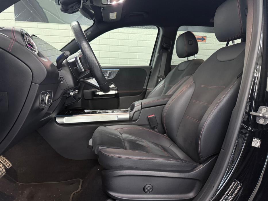 Mercedes-Benz EQB 2024