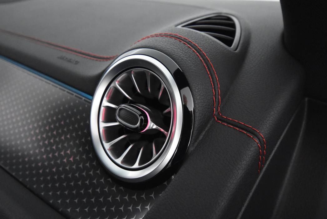 Mercedes-Benz EQA 2025