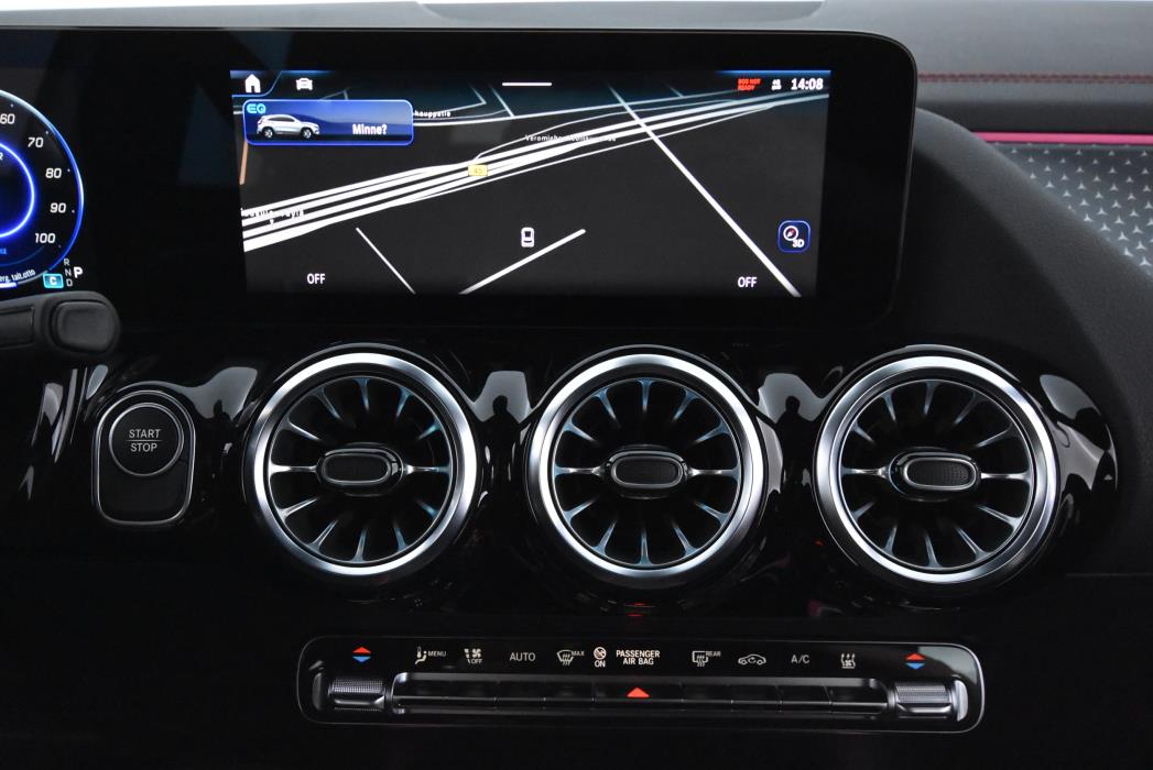 Mercedes-Benz EQA 2025