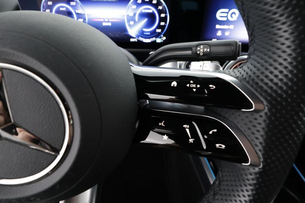 Mercedes-Benz EQB 2025