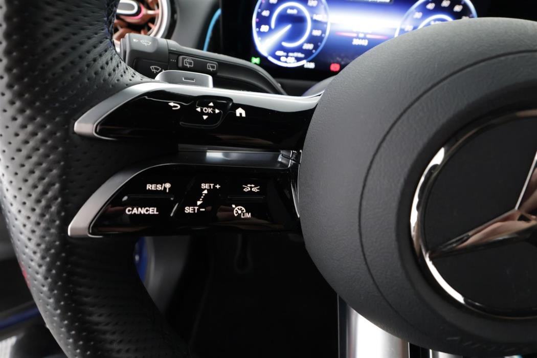 Mercedes-Benz EQB 2025